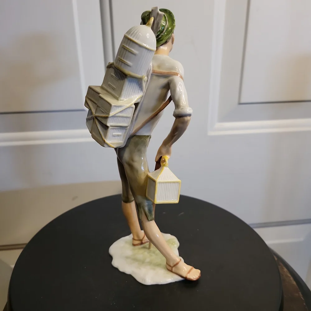 Alka Kunst Bavaria Germany "Bird Seller" #387 Porcelain Figurine - Picture 3 of 11